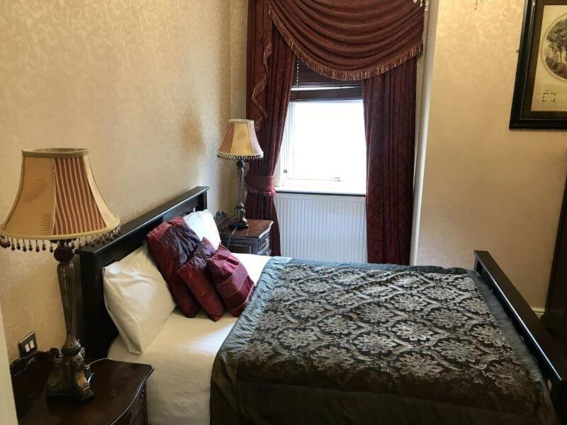 The York Hotel Wolverhampton Exteriör bild