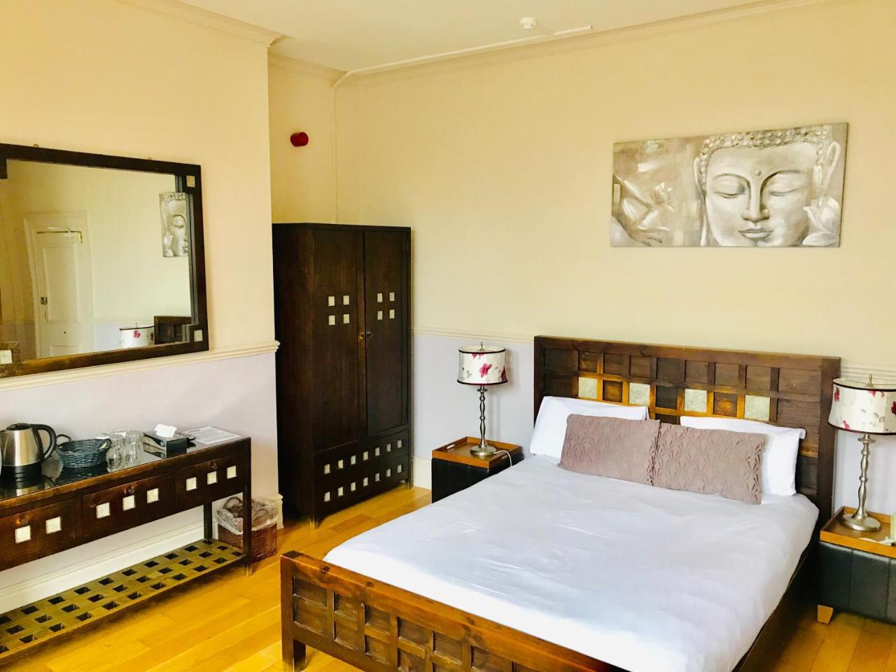 The York Hotel Wolverhampton Exteriör bild