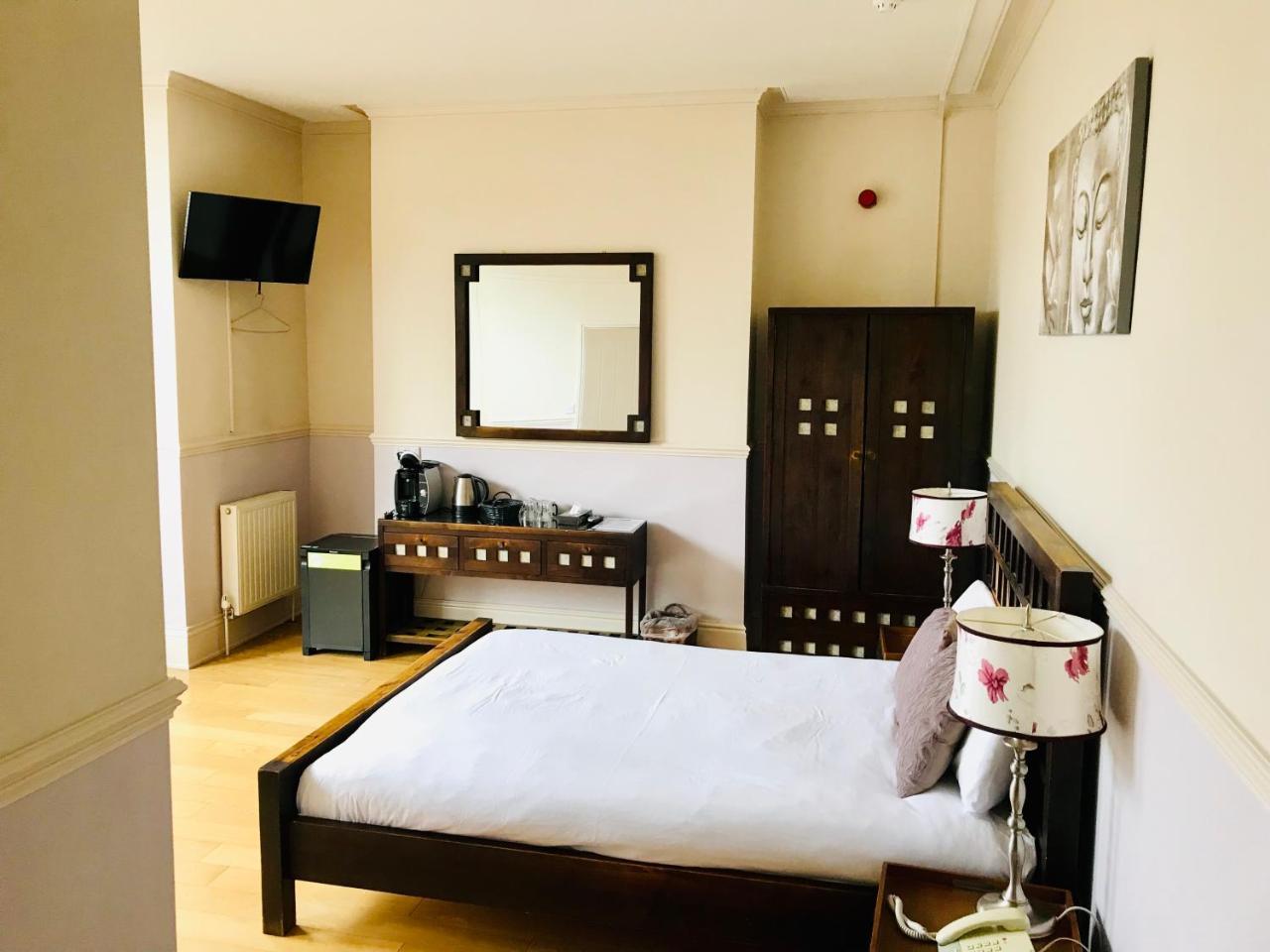 The York Hotel Wolverhampton Exteriör bild